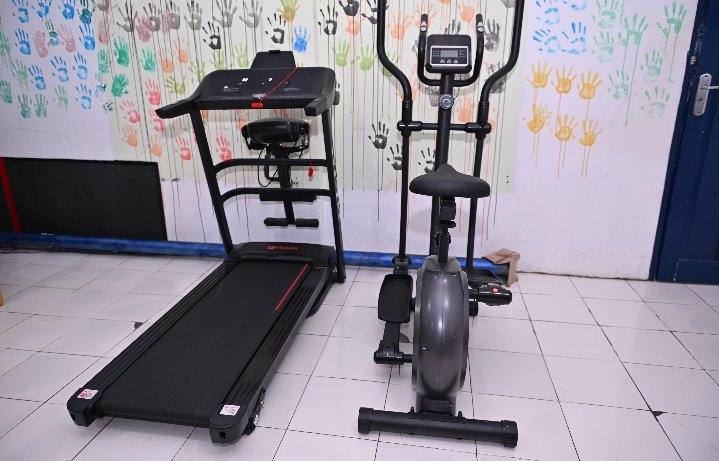 Treadmill & Sepeda Statis 
